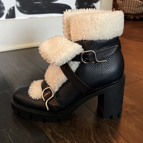 Black leather and shearling Christian Louboutin chunky heel boot. - Picture 6 of 8
